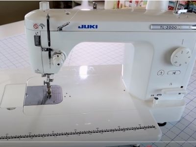 Juki TL 2000QI best sewing machine for Quiling