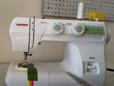 Janome 2212 beginner machine for quilting